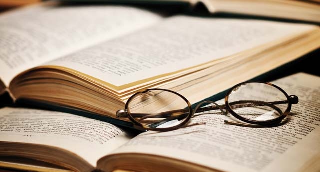 Nhà Văn Là Gì?  Tìm Hiểu Về Nhà Văn Là Gì?